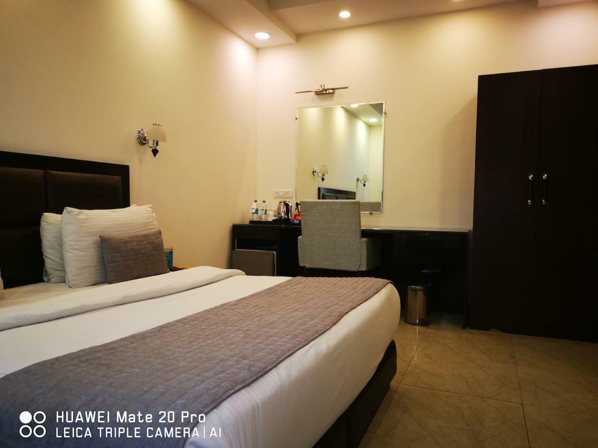 Hotel Pk Residency Noida Extérieur photo